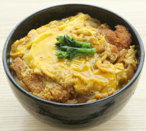 KATSU DON / かつ丼 Deep-fried Sangenton Pork cooked with onion & egg, served on rice 炸三元豚猪排滑蛋盖浇饭